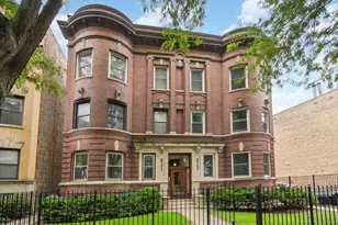 823 W Belle Plaine Ave, Chicago, IL 60613 - Photo 1