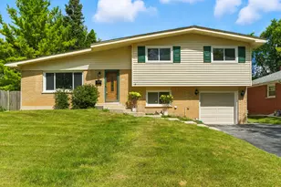 2708 Dana Ave, Waukegan, IL 60087 - Photo 1