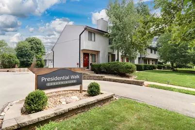 1110 E Jefferson Street #19, Bloomington, IL 61701 - Photo 1