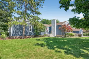 1595 Mt Pleasant St, Northfield, IL 60093 - Photo 1