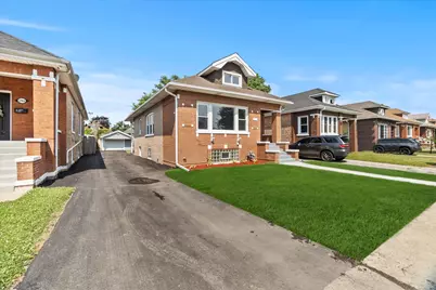 1706 S 9th Avenue, Maywood, IL 60153 - Photo 1