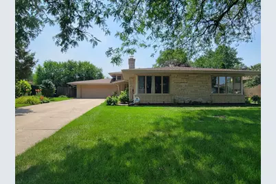 6715 W Wyandot Drive, Palos Heights, IL 60463 - Photo 1