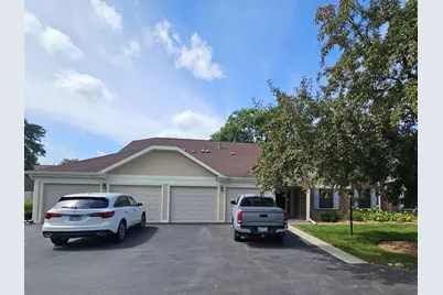 1062 Driftwood Court #B1, Wheeling, IL 60090 - Photo 1