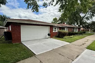 444 W 95th Pl, Chicago, IL 60628 - Photo 1
