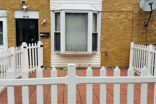 2017 Pine St, Des Plaines, IL 60018 - Photo 1