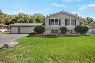 921 Western Ave, Geneva, IL 60134 - Photo 1