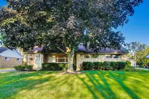 516 Short Ln, Glenview, IL 60025 - Photo 1