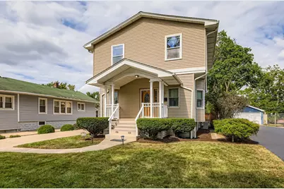 1136 E Kenilworth Avenue, Lombard, IL 60148 - Photo 1