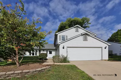 205 S Cross Trail, McHenry, IL 60050 - Photo 1