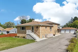 715 Fuller Rd, Gurnee, IL 60031 - Photo 1