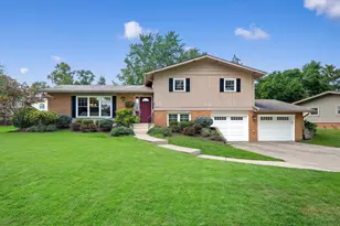 6924 Valley View Dr, Downers Grove, IL 60516 - Photo 1