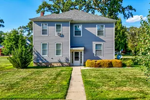 408 Houston St, Ottawa, IL 61350 - Photo 1