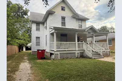 704 W White Street, Champaign, IL 61820 - Photo 1