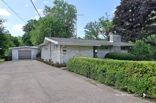 5717 Liberty St, Richmond, IL 60071 - Photo 1