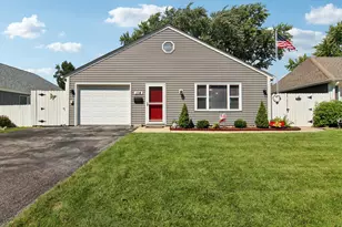 114 Heathgate Rd, Montgomery, IL 60538 - Photo 1