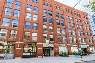 225 W Huron St, Chicago, IL 60654 - Photo 1