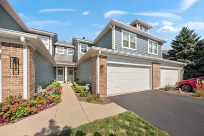 130 Tanglewood Drive, Glen Ellyn, IL 60137 - Photo 1