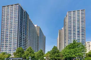 4250 N Marine Dr, Chicago, IL 60613 - Photo 1