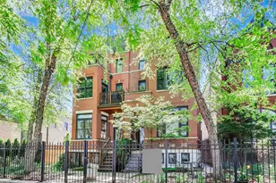 2031 W Evergreen Ave, Chicago, IL 60622 - Photo 1