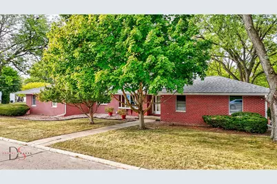 200 E Allen Street, Ottawa, IL 61350 - Photo 1