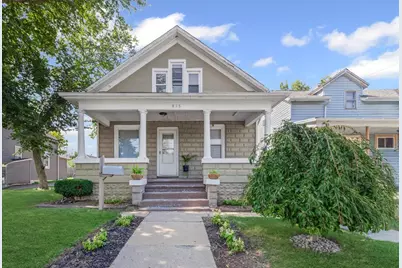 815 Oliver Avenue, Aurora, IL 60506 - Photo 1