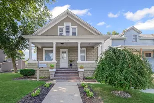 815 Oliver Ave, Aurora, IL 60506 - Photo 1