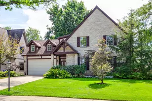 2617 Laurel Ln, Wilmette, IL 60091 - Photo 1