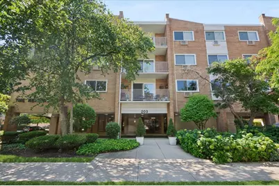 203 N Kenilworth Avenue #3F, Oak Park, IL 60302 - Photo 1
