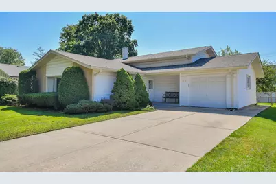 319 W Edson Place, Lombard, IL 60148 - Photo 1