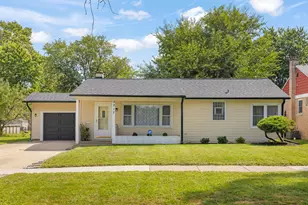 9217 Lynwood Dr, Oak Lawn, IL 60453 - Photo 1