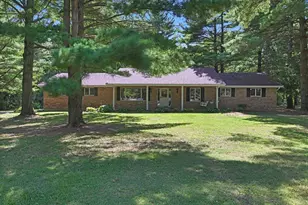 171 Woodland Dr, Plano, IL 60545 - Photo 1