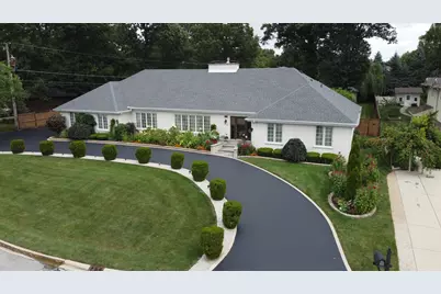 521 N Cardinal Avenue, Addison, IL 60101 - Photo 1