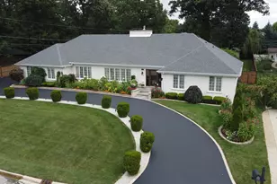 521 N Cardinal Ave, Addison, IL 60101 - Photo 1