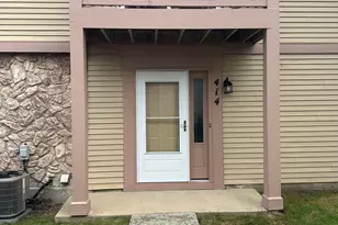 414 Briarwood Ct, Vernon Hills, IL 60061 - Photo 1
