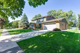 522 E Juniper Dr, Palatine, IL 60074 - Photo 1