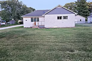 713 Fuller Ave, Streator, IL 61364 - Photo 1