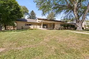 1104 Winthrop Ln, Rockford, IL 61107 - Photo 1