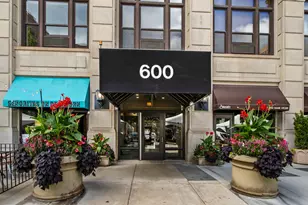 600 S Dearborn St, Chicago, IL 60605 - Photo 1