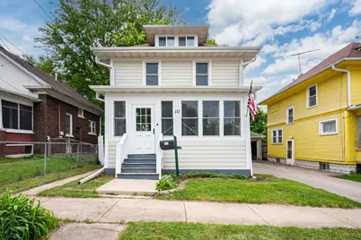 111 Warren Avenue, Aurora, IL 60505 - Photo 1