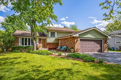 1103 Hillcrest Avenue, Fox River Grove, IL 60021 - Photo 1