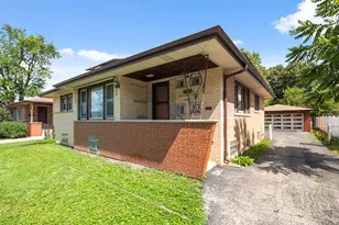 9525 Massasoit Ave, Oak Lawn, IL 60453 - Photo 1