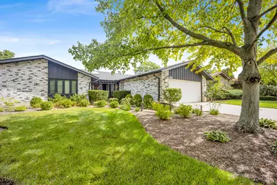 1421 Chartres Drive, Northbrook, IL 60062 - Photo 1
