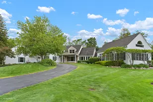 110 Inverway, Inverness, IL 60067 - Photo 1