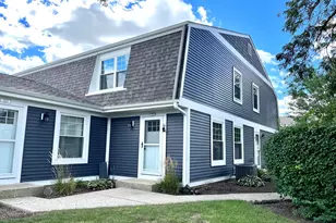 319 Farmingdale Cir, Vernon Hills, IL 60061 - Photo 1