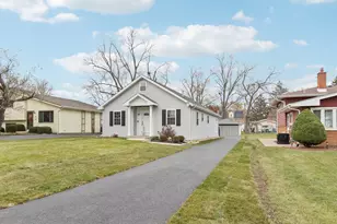 367 Catalpa Ave, Wood Dale, IL 60191 - Photo 1