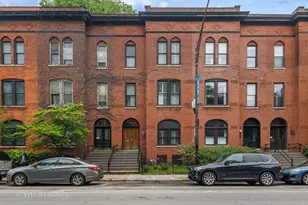 855 W Fullerton Pkwy, Chicago, IL 60614 - Photo 1