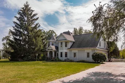 6107 Coachlight Road, Crystal Lake, IL 60012 - Photo 1