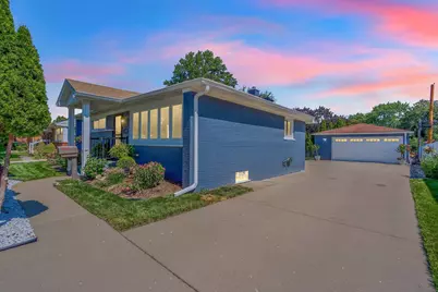 1193 Mohawk Drive, Elgin, IL 60120 - Photo 1