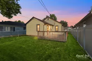 235 S Douglas Ave, Bradley, IL 60915 - Photo 1