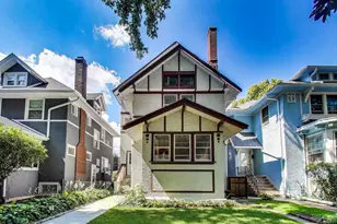 6628 N Bosworth Ave, Chicago, IL 60626 - Photo 1